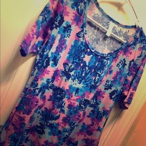 LuLaRoe Perfect Tee S GUC